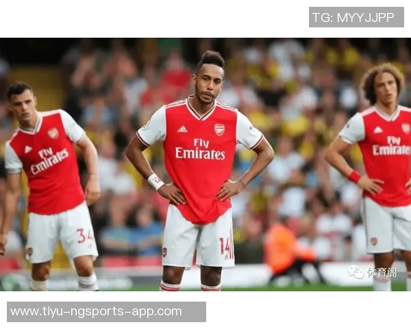 26岁退役热刺门将怀特曼成功转型为摄影师与电影导演展现文艺风采